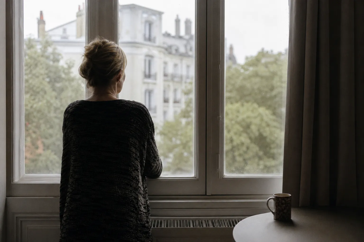 Cancer du sein : pourquoi l'injonction à la positivité est une charge pour les patientes