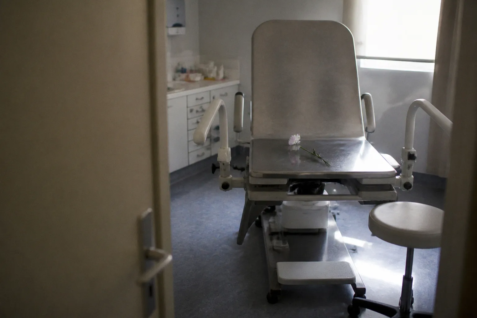 Lettre ouverte au Professeur J.P. Vernant : quand le vécu des patientes contredit les annonces d'amélioration