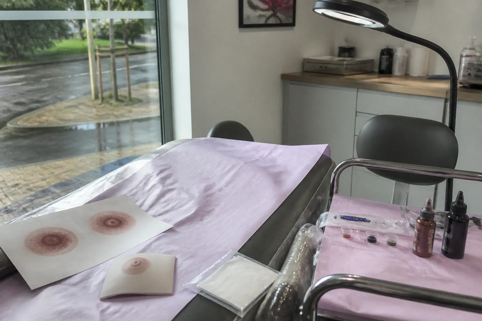 Tatouage aréolaire après une mastectomie : un geste pour se réapproprier son corps